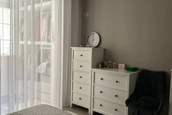 Shtepi me qera Apartament ne Tirane, 2+1, Mobilimi E mobiluar, Pagesa 60,000  Leke.