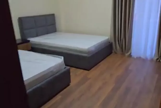 Shtepi me qera Apartament ne Tirane, 2+1, Mobilimi E mobiluar, Pagesa 600  Euro.