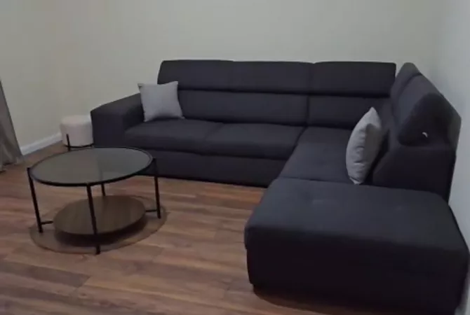 Shtepi me qera Apartament ne Tirane, 2+1, Mobilimi E mobiluar, Pagesa 600  Euro.