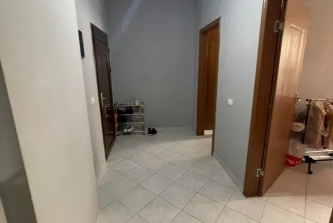 Shtepi me qera Apartament ne Tirane, 2+1, Mobilimi E mobiluar, Pagesa 450  Euro.