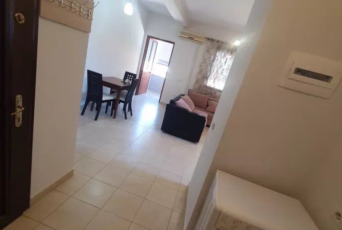 Shtepi me qera Apartament ne Tirane, 1+1, Mobilimi E mobiluar, Pagesa 45,000  Leke.