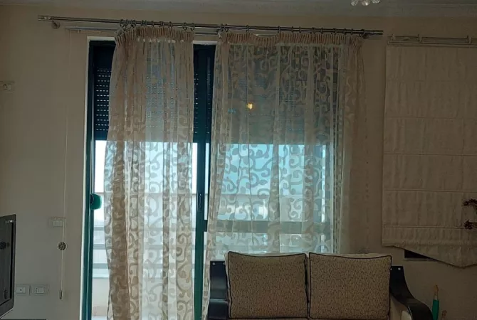 Shtepi me qera Apartament ne Tirane, 2+1, Mobilimi E mobiluar, Pagesa 500  Euro.