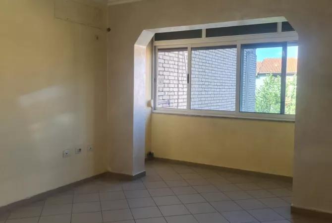 Shtepi ne shitje 1+1 ne Tirane - 110,000 Euro