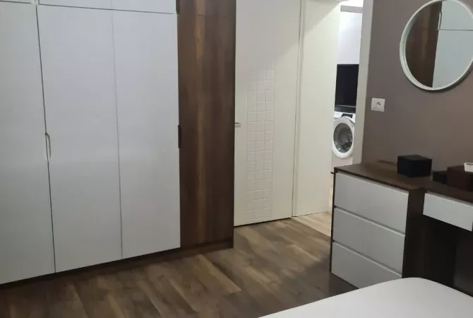 Shtepi ne shitje Apartament ne Tirane, 2+1, Mobilimi E mobiluar, Pagesa 199,500  Euro.