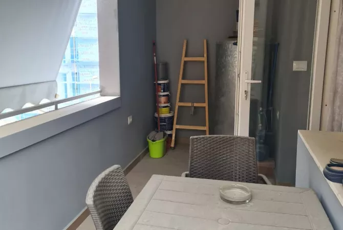 Shtepi ne shitje Apartament ne Tirane, 2+1, Mobilimi E mobiluar, Pagesa 199,500  Euro.