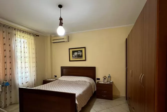 Shtepi me qera 2+1 ne Tirane - 500 Euro
