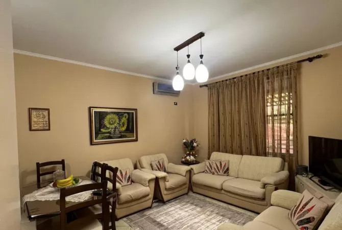Shtepi me qera 2+1 ne Tirane - 500 Euro