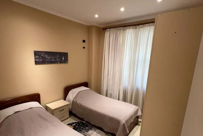 Shtepi me qera Apartament ne Tirane, 2+1, Mobilimi E mobiluar, Pagesa 500  Euro.