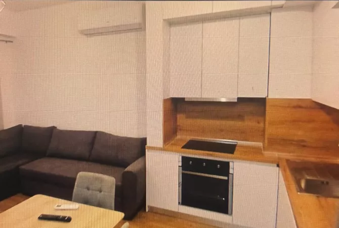 Shtepi me qera 1+1 ne Tirane - 42,000 Leke