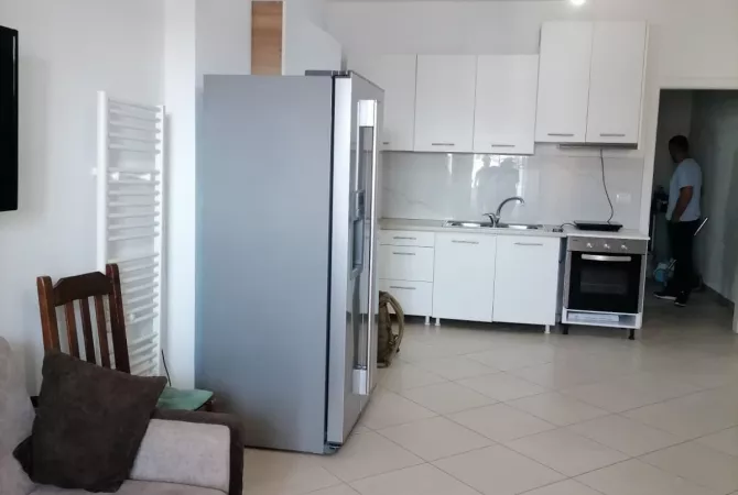 Shtepi me qera 2+1 ne Tirane - 300 Euro