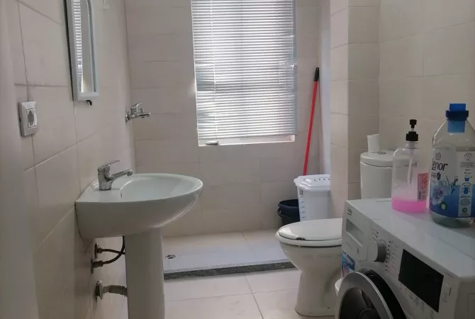 Shtepi me qera 2+1 ne Tirane - 300 Euro