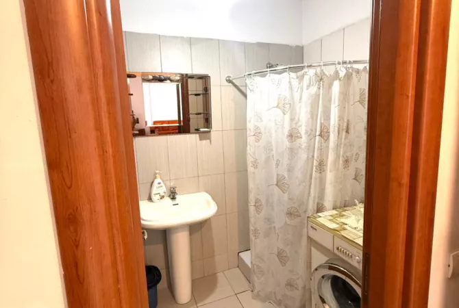 Shtepi me qera 1+1 ne Tirane - 400 Euro