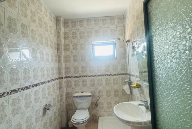 Shtepi me qera 1+1 ne Tirane - 45,000 Leke