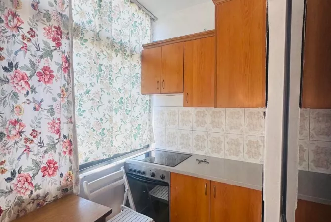 Shtepi me qera 1+1 ne Tirane - 45,000 Leke
