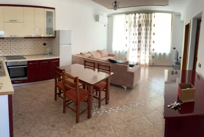 Shtepi me qera Apartament ne Tirane, 2+1, Mobilimi E mobiluar, Pagesa 600  Euro.