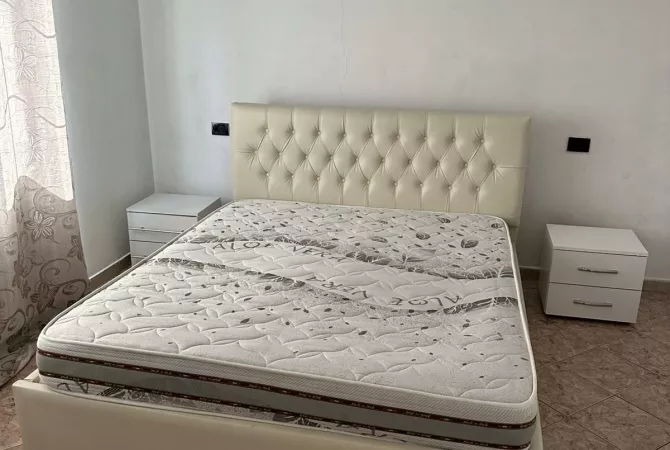 Shtepi me qera Apartament ne Tirane, 2+1, Mobilimi E mobiluar, Pagesa 600  Euro.