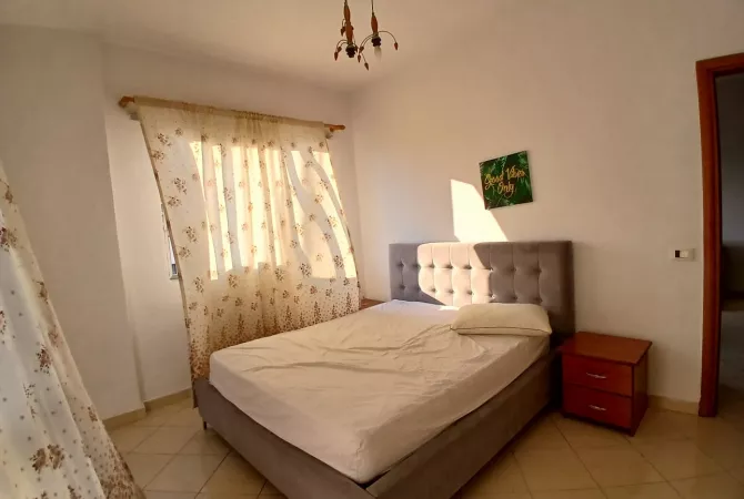 Shtepi me qera Apartament ne Tirane, 2+1, Mobilimi E mobiluar, Pagesa 450  Euro.