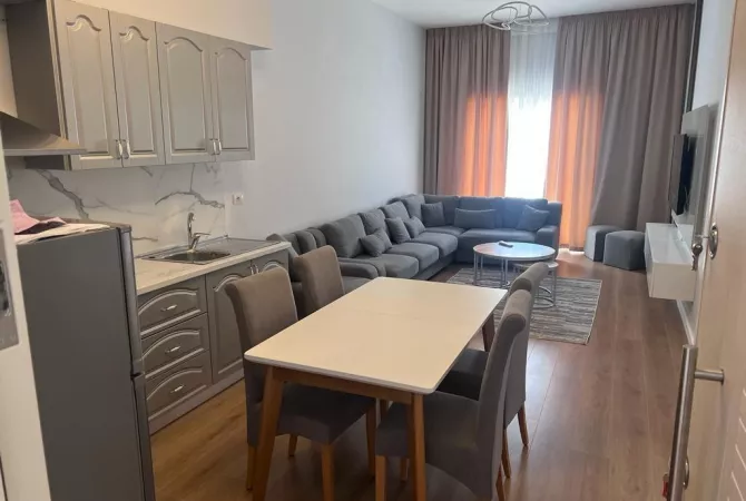 Shtepi me qera Apartament ne Tirane, 2+1, Mobilimi E mobiluar, Pagesa 450  Euro.