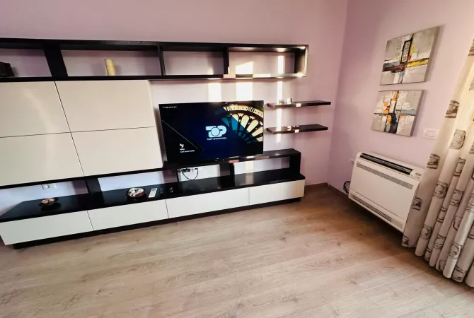 Shtepi me qera Apartament ne Tirane, 2+1, Mobilimi E mobiluar, Pagesa 650  Euro.