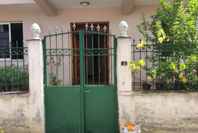 Shtepi me qera 1+1 ne Tirane - 40,000 Leke