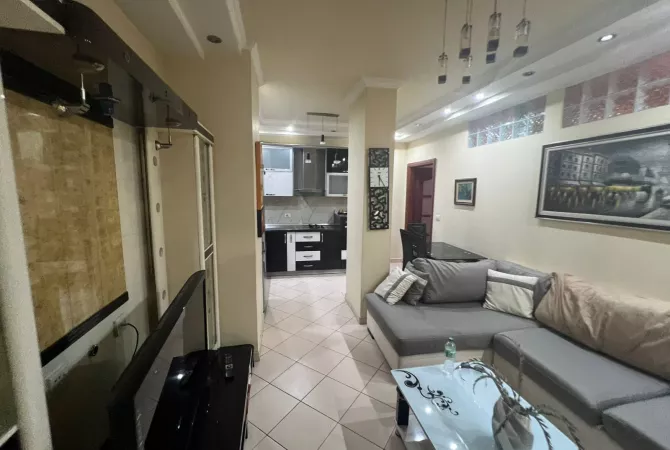 Shtepi me qera 2+1 ne Tirane - 650 Euro