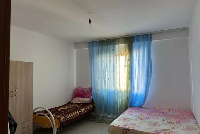 Shtepi me qera Apartament ne Tirane, 2+1, Mobilimi E mobiluar, Pagesa 400  Euro.