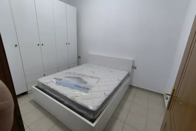 Shtepi me qera Apartament ne Tirane, 1+1, Mobilimi E mobiluar, Pagesa 400  Euro.