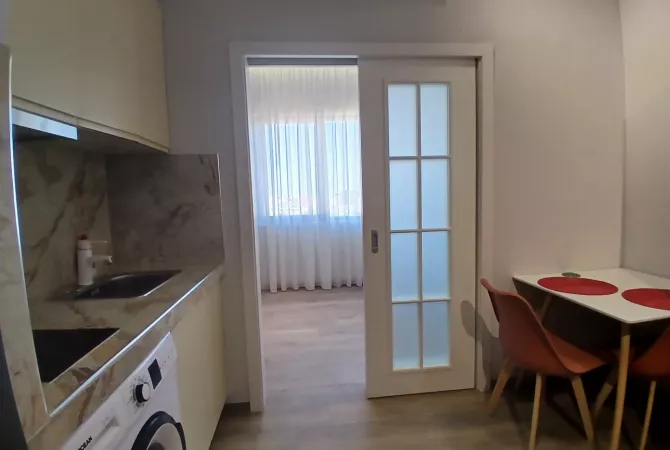 Shtepi me qera Apartament ne Tirane, 1+1, Mobilimi E mobiluar, Pagesa 550  Euro.