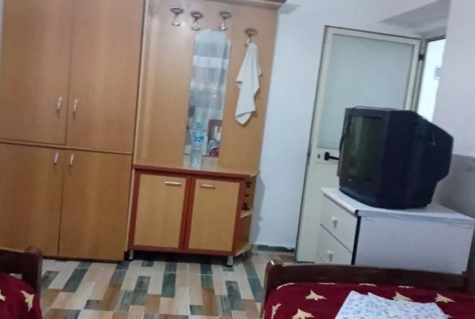 Shtepi me qera Apartament ne Tirane, 2+1, Mobilimi E mobiluar, Pagesa 40,000  Leke.
