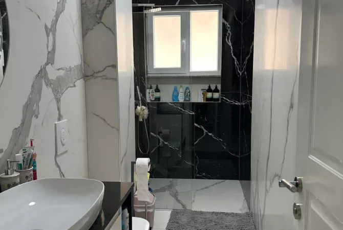 Shtepi me qera Apartament ne Tirane, 2+1, Mobilimi E mobiluar, Pagesa 550  Euro.