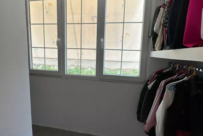 Shtepi me qera Apartament ne Tirane, 2+1, Mobilimi E mobiluar, Pagesa 550  Euro.