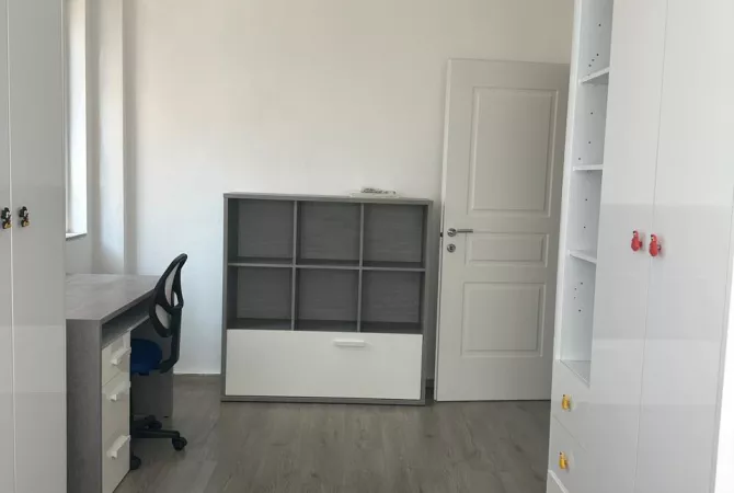 Shtepi me qera Apartament ne Tirane, 2+1, Mobilimi E mobiluar, Pagesa 550  Euro.