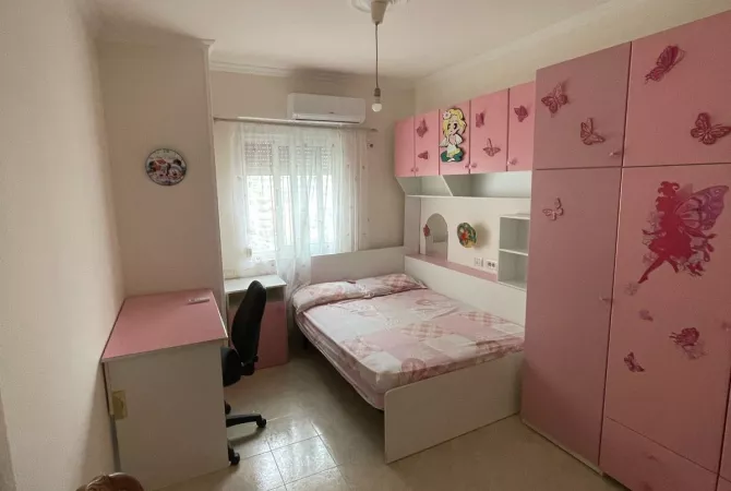Shtepi me qera 2+1 ne Tirane - 65,000 Leke