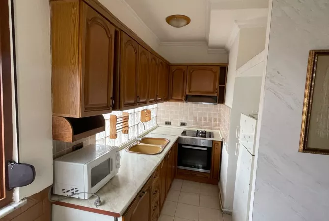 Shtepi me qera Apartament ne Tirane, 2+1, Mobilimi E mobiluar, Pagesa 65,000  Leke.