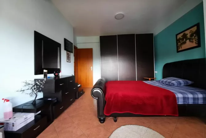 Shtepi me qera Apartament ne Tirane, 2+1, Mobilimi E mobiluar, Pagesa 60,000  Leke.