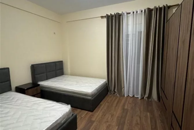 Shtepi me qera Apartament ne Tirane, 2+1, Mobilimi E mobiluar, Pagesa 60,000  Leke.
