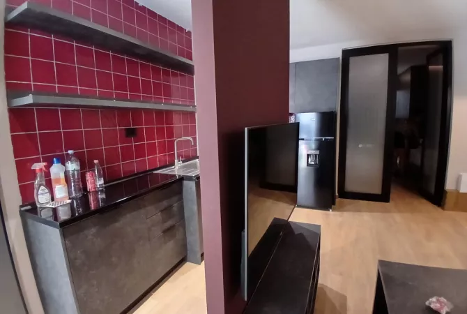 Shtepi me qera Apartament ne Tirane, 1+1, Mobilimi E mobiluar, Pagesa 65,000  Leke.