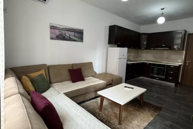 Shtepi me qera Apartament ne Tirane, 2+1, Mobilimi E mobiluar, Pagesa 54,000  Leke.