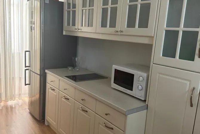 Shtepi me qera Apartament ne Tirane, 2+1, Mobilimi E mobiluar, Pagesa 700  Euro.