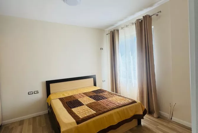 Shtepi me qera Apartament ne Tirane, 1+1, Mobilimi E mobiluar, Pagesa 450  Euro.