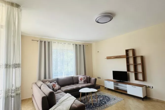Shtepi me qera Apartament ne Tirane, 1+1, Mobilimi E mobiluar, Pagesa 450  Euro.
