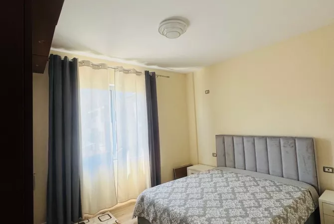 Shtepi me qera Apartament ne Tirane, 2+1, Mobilimi E mobiluar, Pagesa 600  Euro.