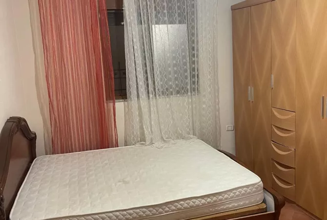 Shtepi me qera 1+1 ne Tirane - 38,000 Leke