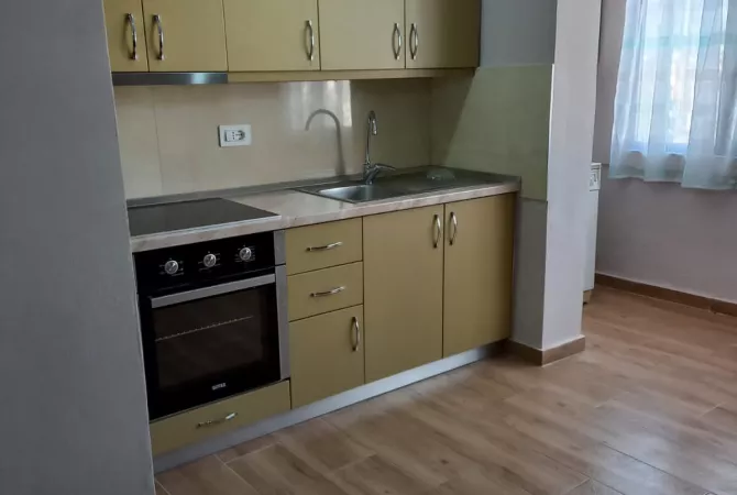 Shtepi me qera 2+1 ne Tirane - 50,000 Leke