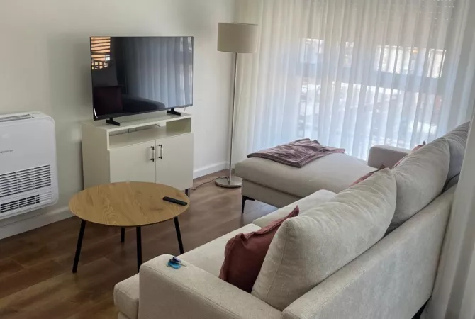 Shtepi me qera Apartament ne Tirane, 1+1, Mobilimi E mobiluar, Pagesa 650  Euro.