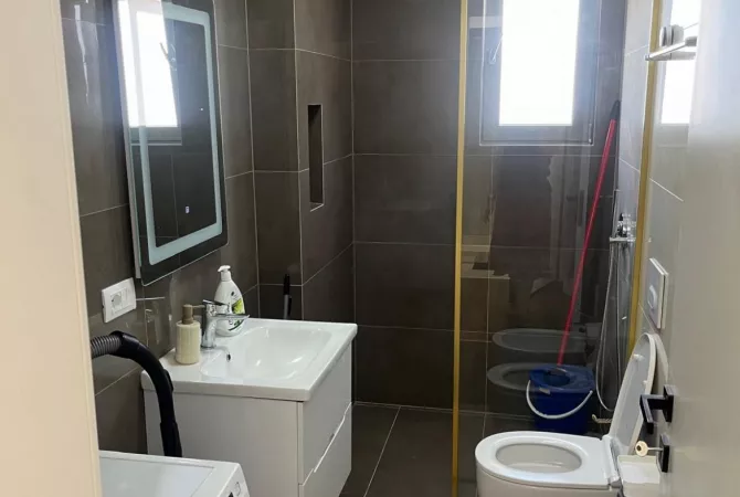Shtepi me qera Apartament ne Tirane, 1+1, Mobilimi E mobiluar, Pagesa 650  Euro.
