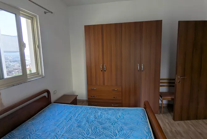 Shtepi me qera Apartament ne Tirane, 2+1, Mobilimi E mobiluar, Pagesa 35,000  Leke.