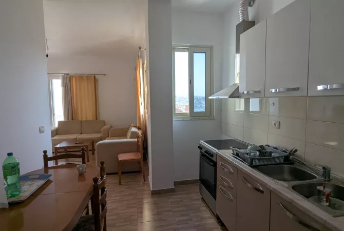 Shtepi me qera Apartament ne Tirane, 2+1, Mobilimi E mobiluar, Pagesa 35,000  Leke.