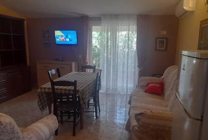 Shtepi me qera Apartament ne Tirane, 2+1, Mobilimi E mobiluar, Pagesa 60,000  Leke.