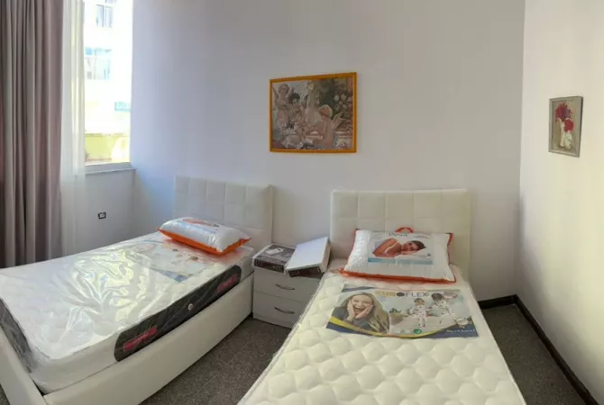 Shtepi me qera Apartament ne Tirane, 2+1, Mobilimi E mobiluar, Pagesa 70,000  Leke.